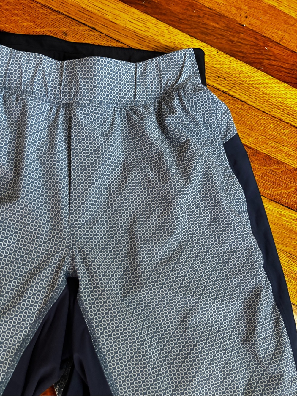 Lululemon T.H.E. Shorts with Liner 9” - Picture 3 of 8